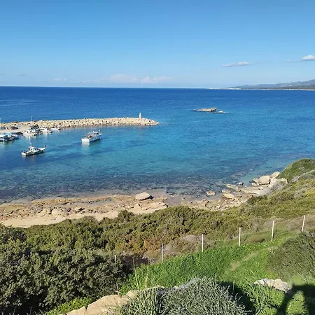 Akamas Lookout Vila *
